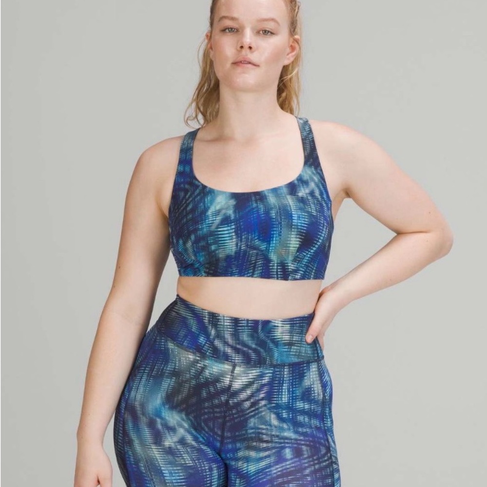Lululemon Wunder Train Bra, Medium Support, C/D cup, size 8, blue